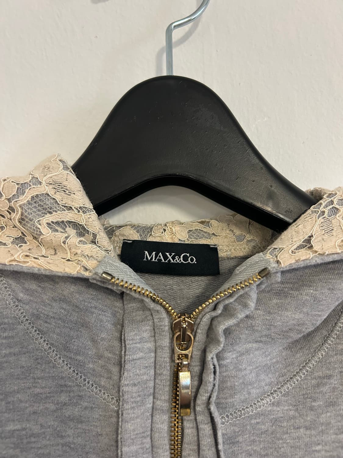 MAX&Co. 레이스 후드 퍼프 슬리브 집업 상품이미지3