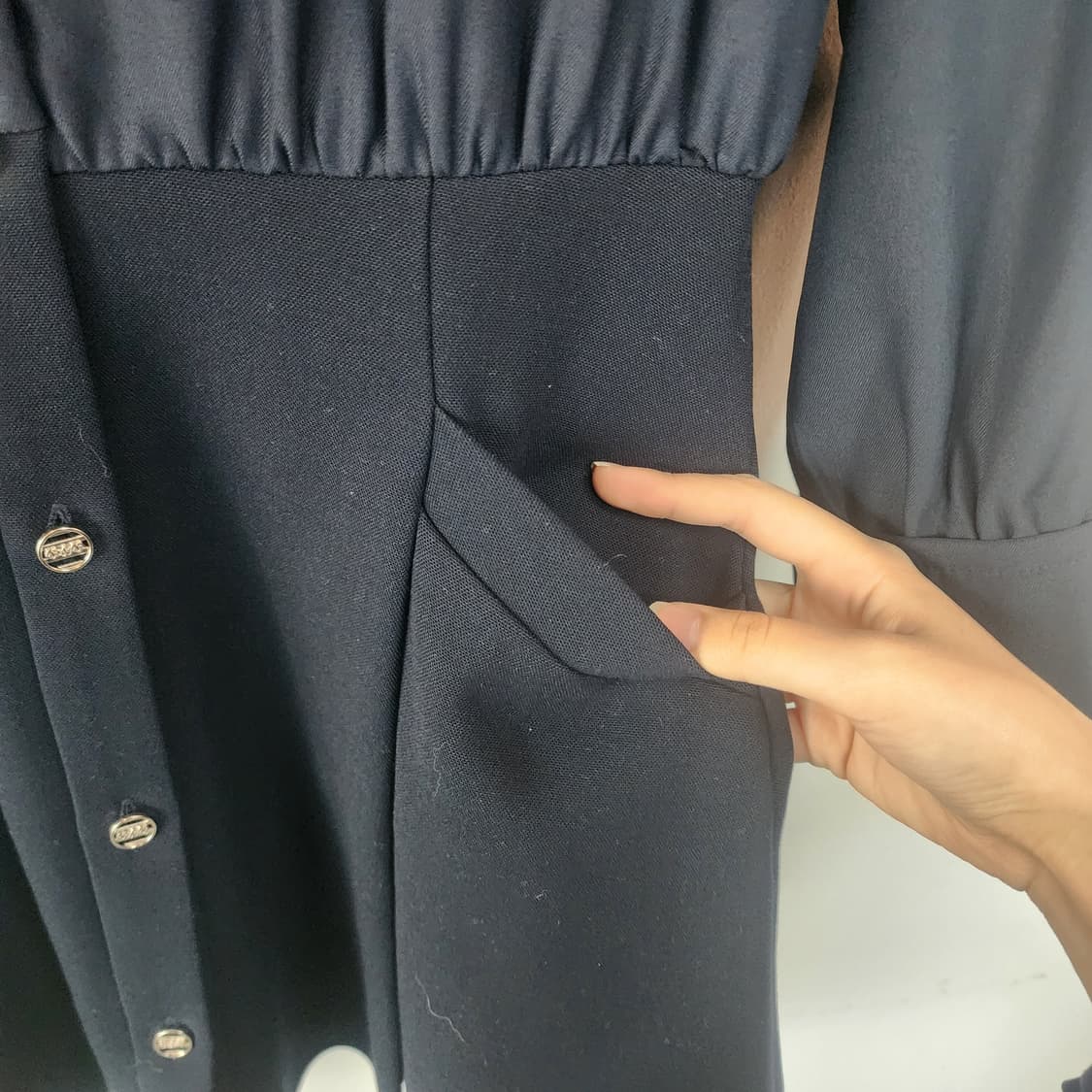 로엠 블랙 긴팔 미니 원피스 상품이미지6