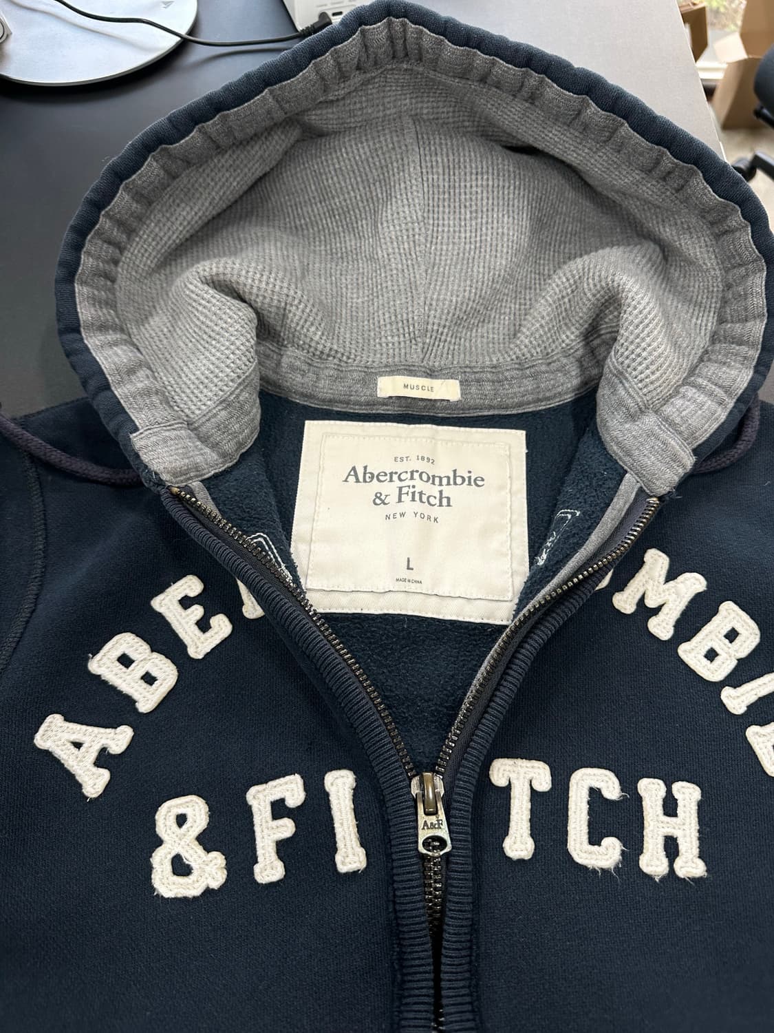 아베크롬비 머슬핏 후드집업 네이비 상품이미지6