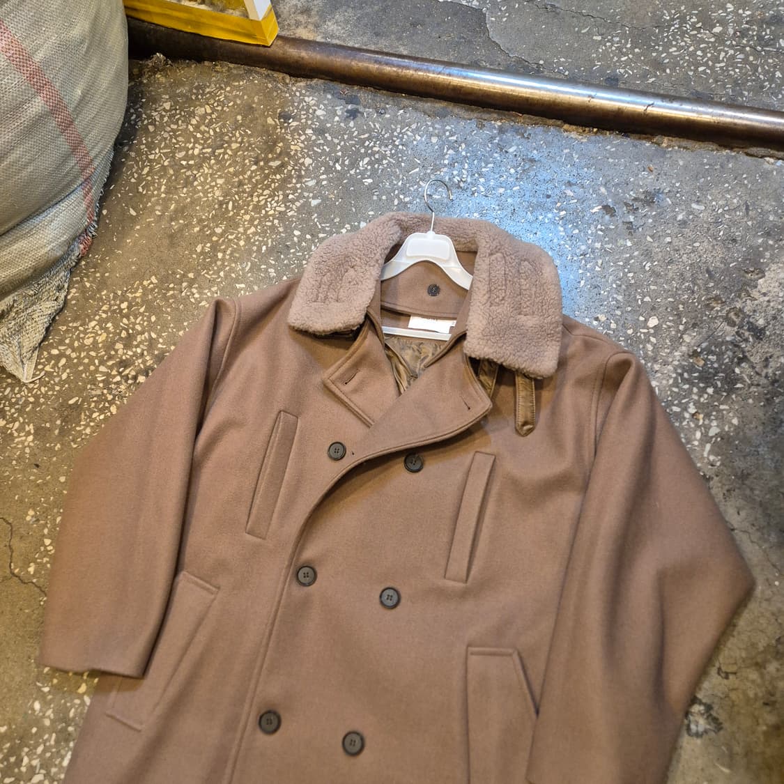 M(착샷잇음) 인디브라운 털배색 더블롱코트  상품이미지9