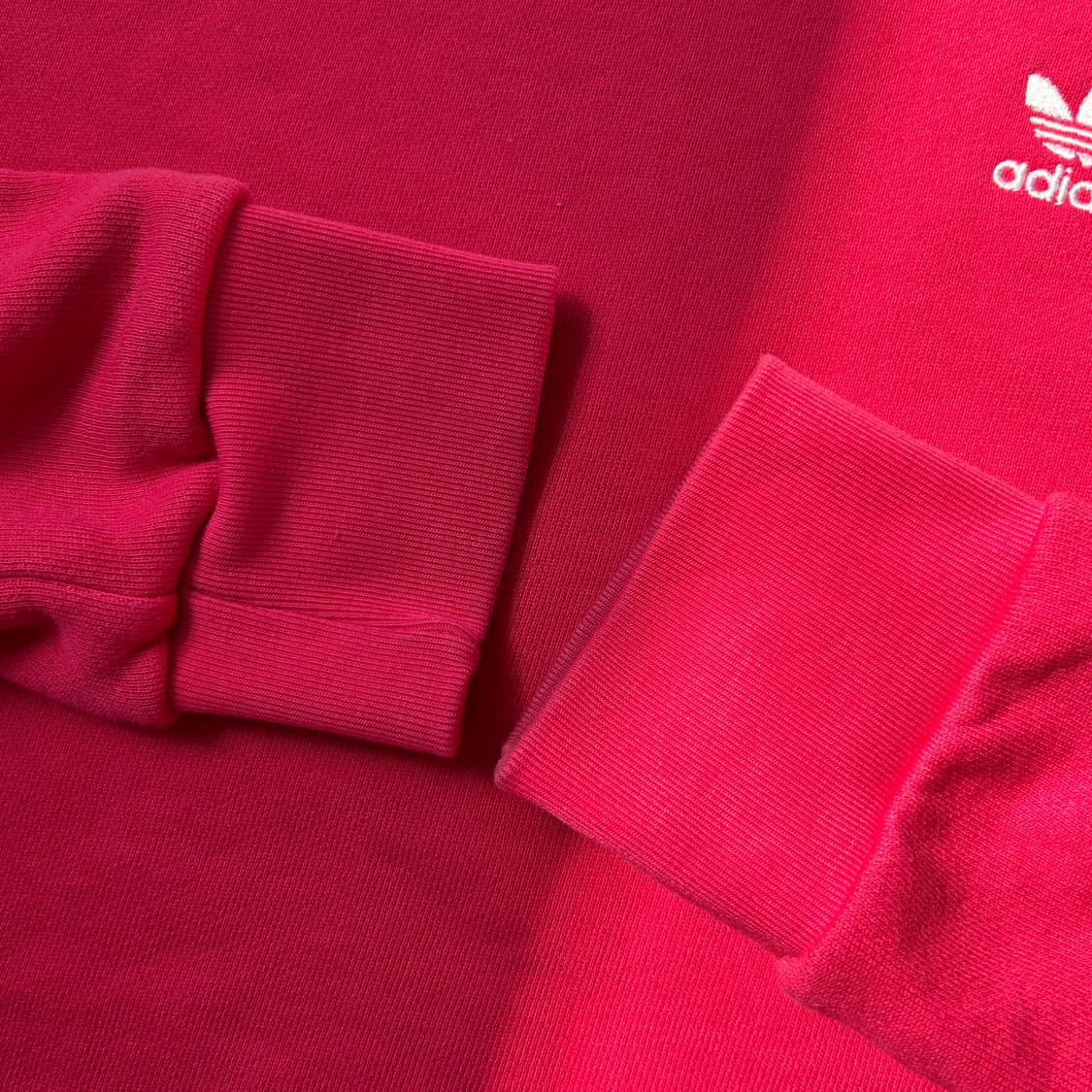 아디다스 핑크 리메이크 크롭 맨투맨 상품이미지4