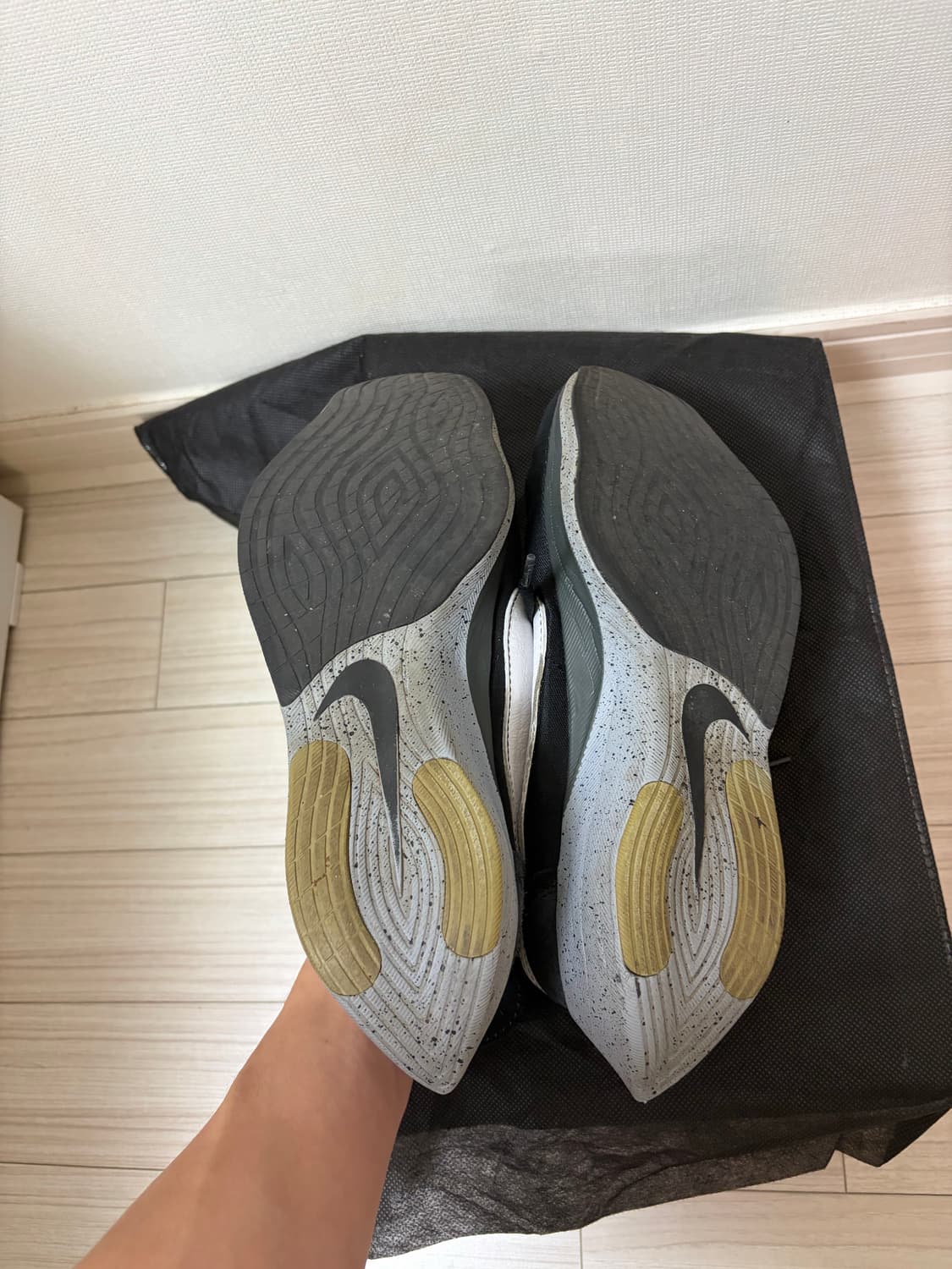 [260] 나이키 문레이서 블랙 울프 그레이 상품이미지9