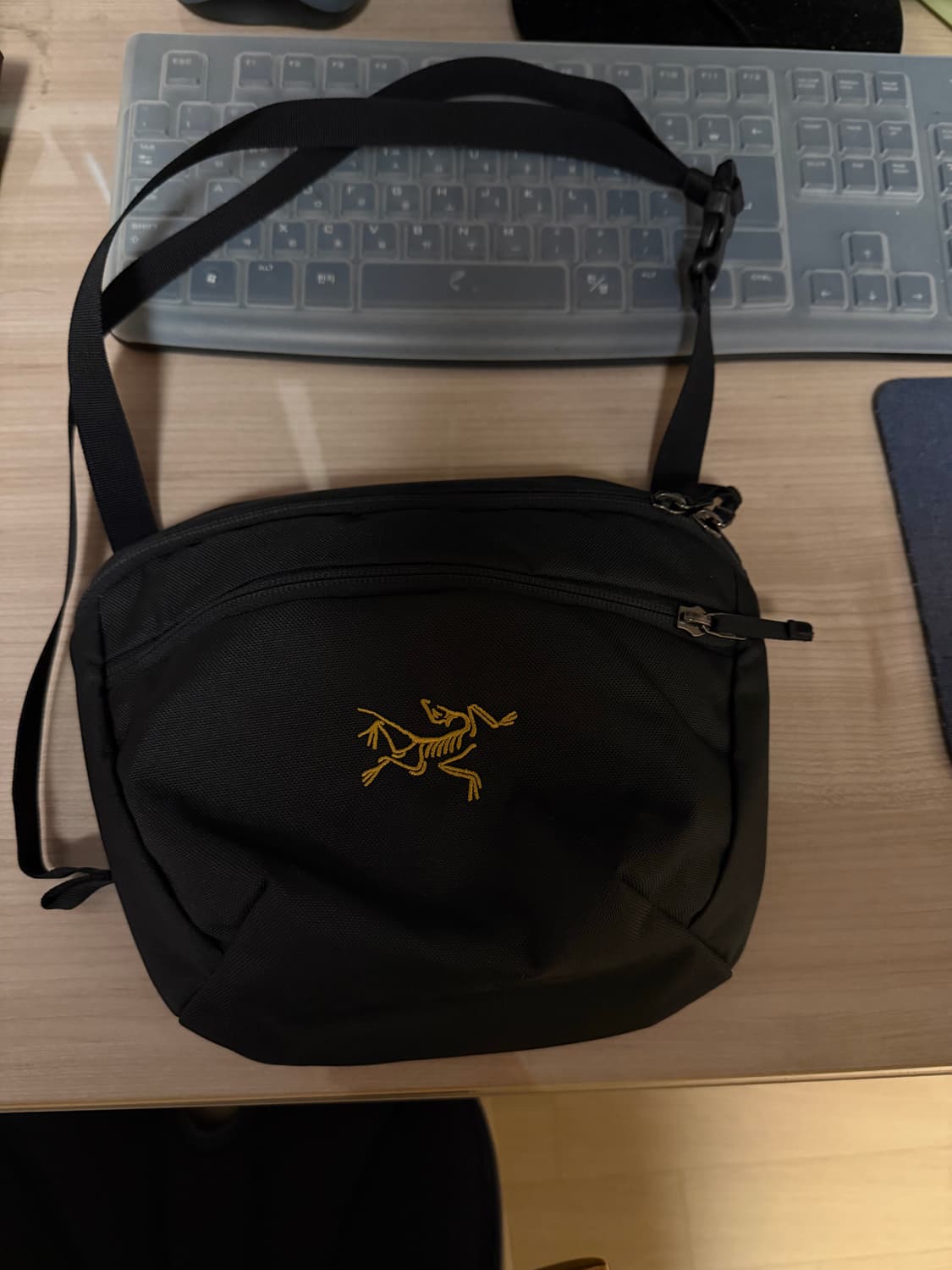 아크테릭스 맨티스 2 웨이스트팩 24K 블랙 상품이미지2