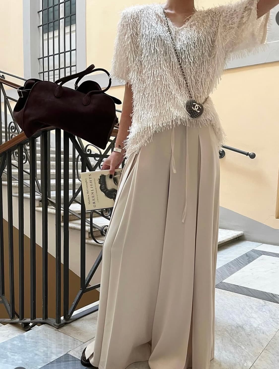 아이보리 반팔 티 상품이미지1