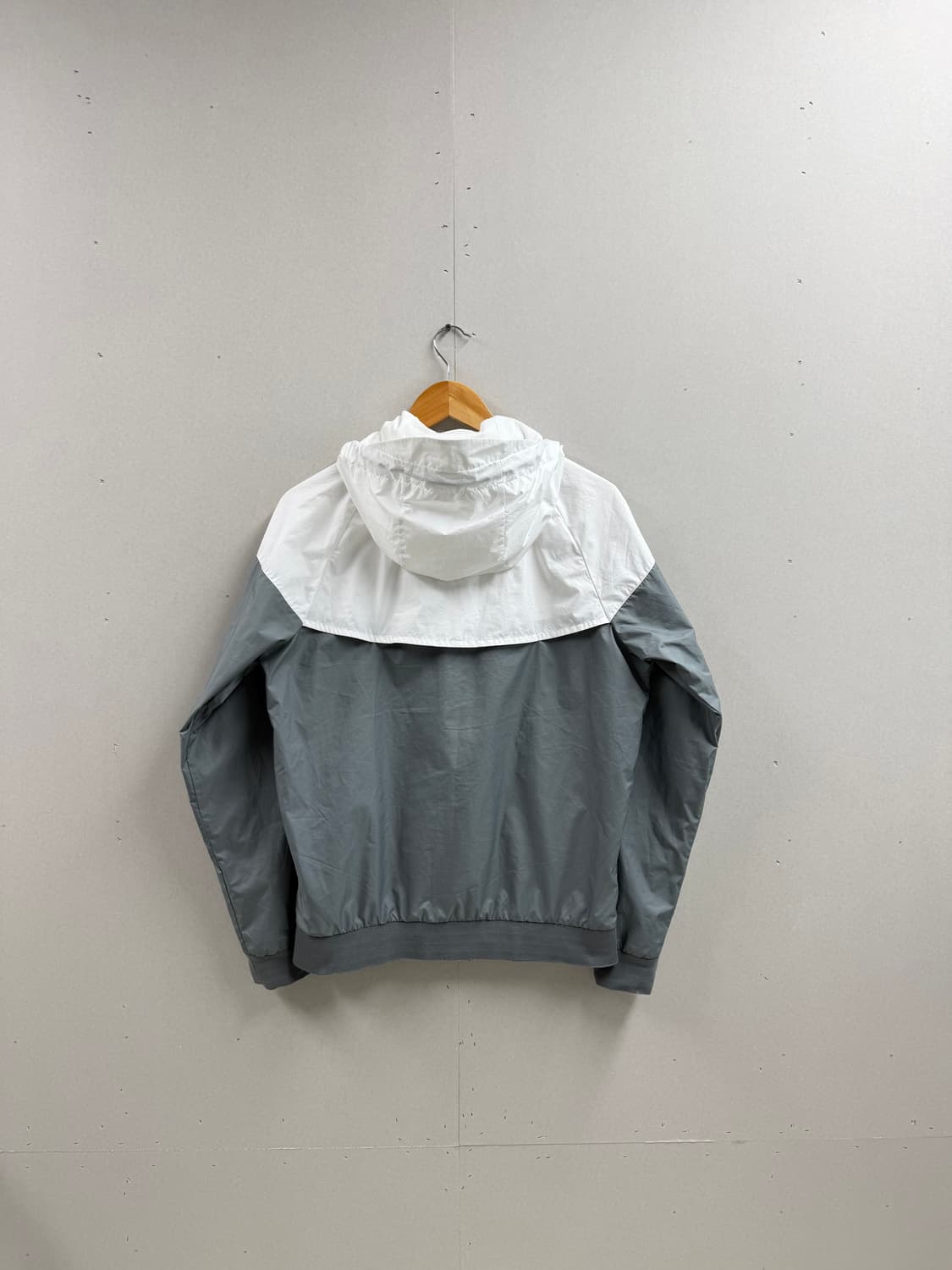 남성 S / 나이키 윈드러너 바람막이 그레이/화이트 상품이미지6