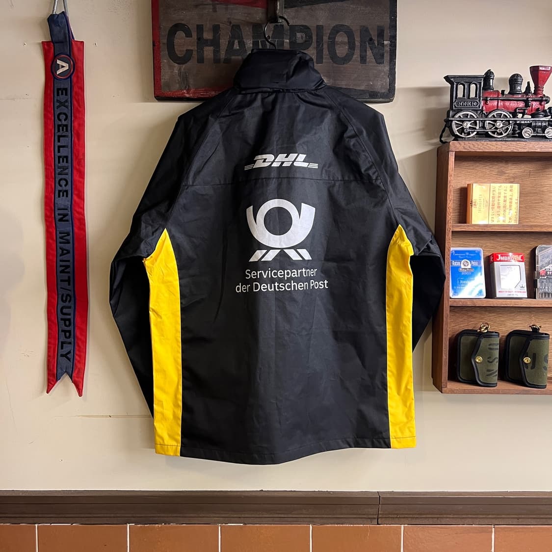 DHL Windbreaker Small Size (100~105) 상품이미지4