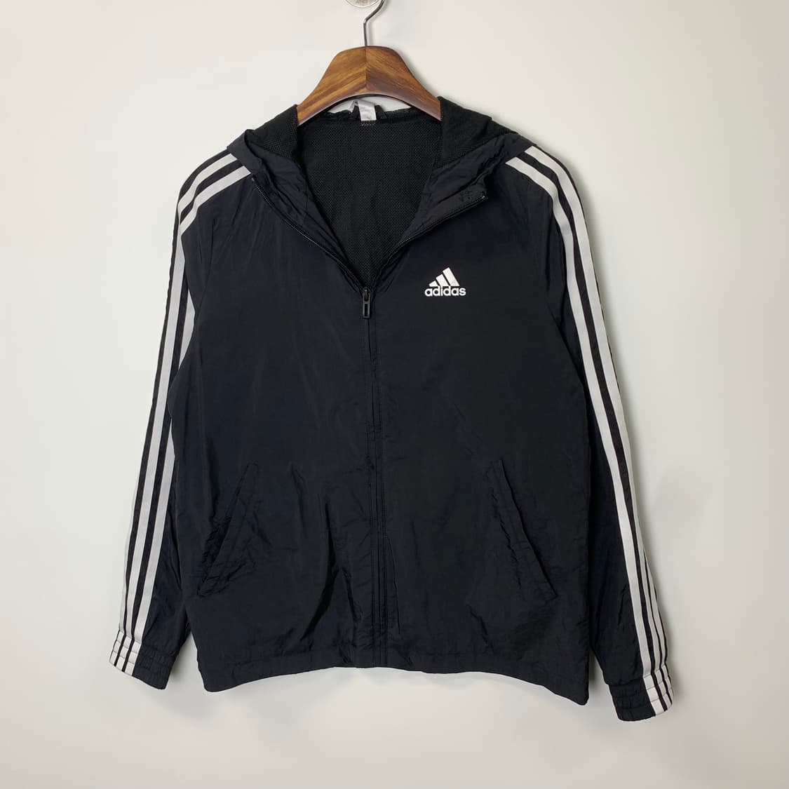 아디다스 블랙 사이드라인 바람막이 상품이미지2