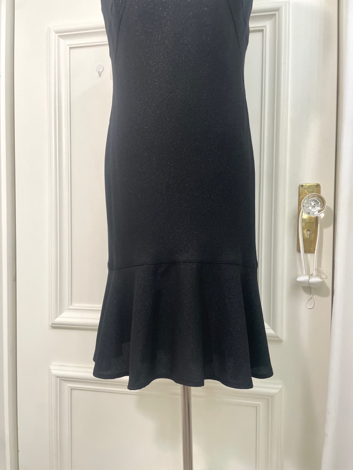 black v-neck ruffle glitter lining opc s 상품이미지8