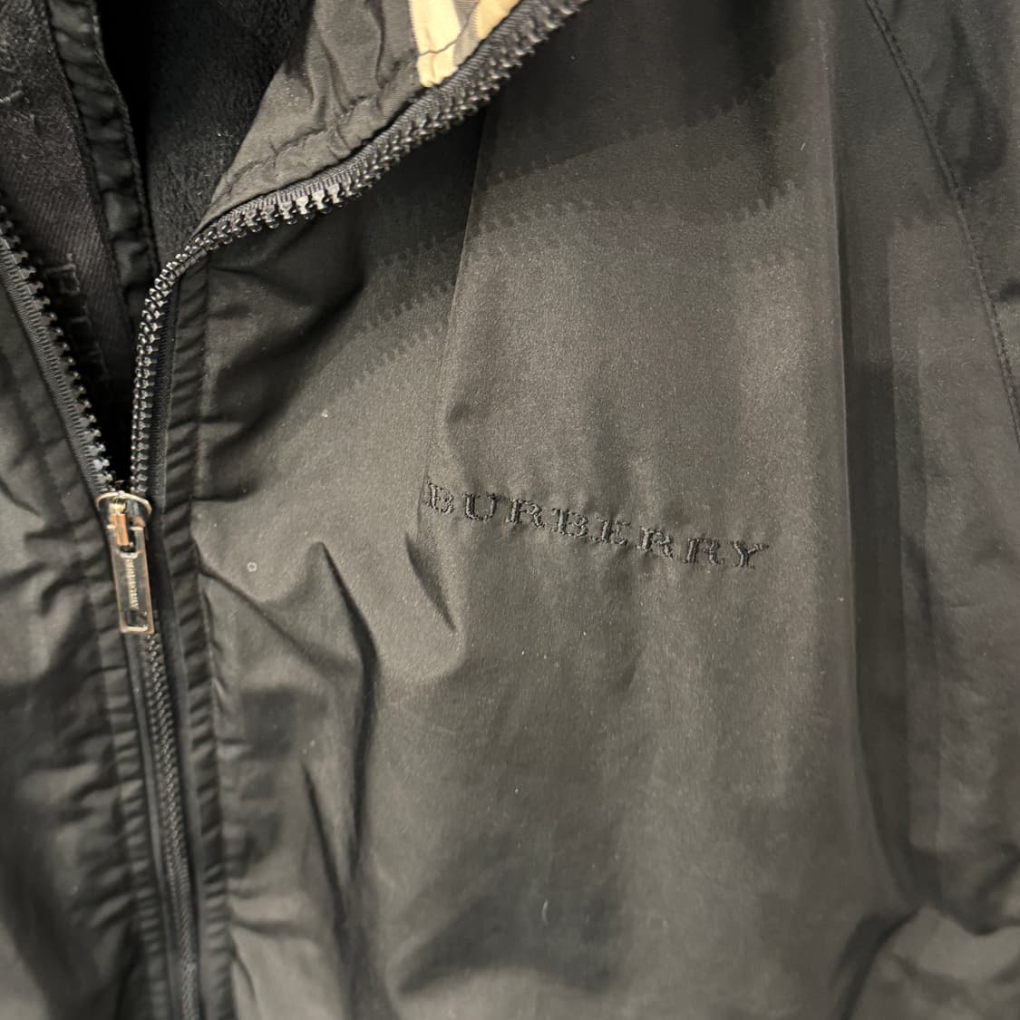 [105] 버버리 신형 폴리 바람막이  상품이미지3