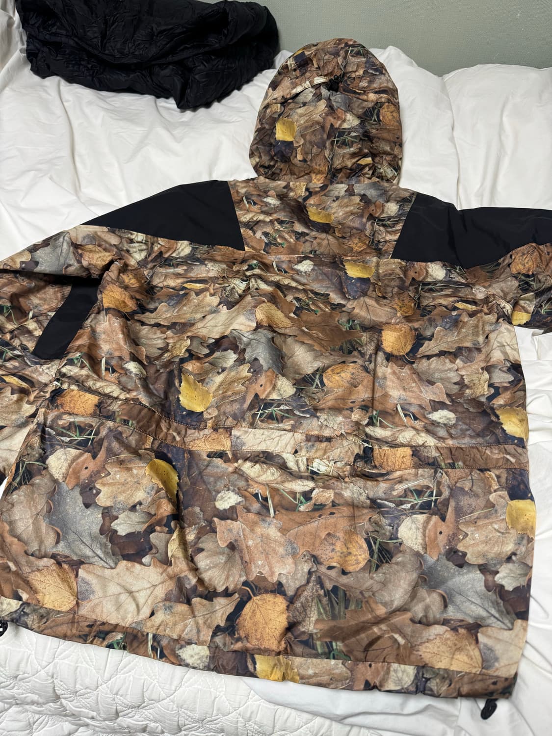 슈프림 x 노스페이스 낙엽 마운틴 자켓 사이즈 L 상품이미지3