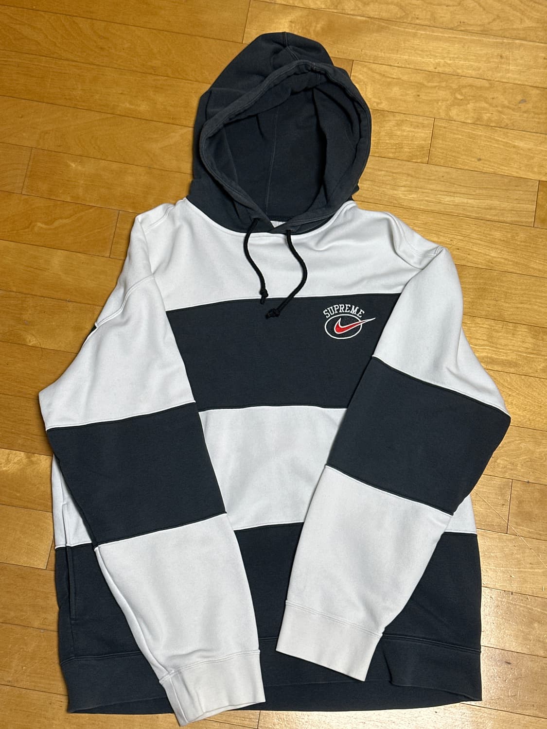 [L] 슈프림 나이키 후드  상품이미지1