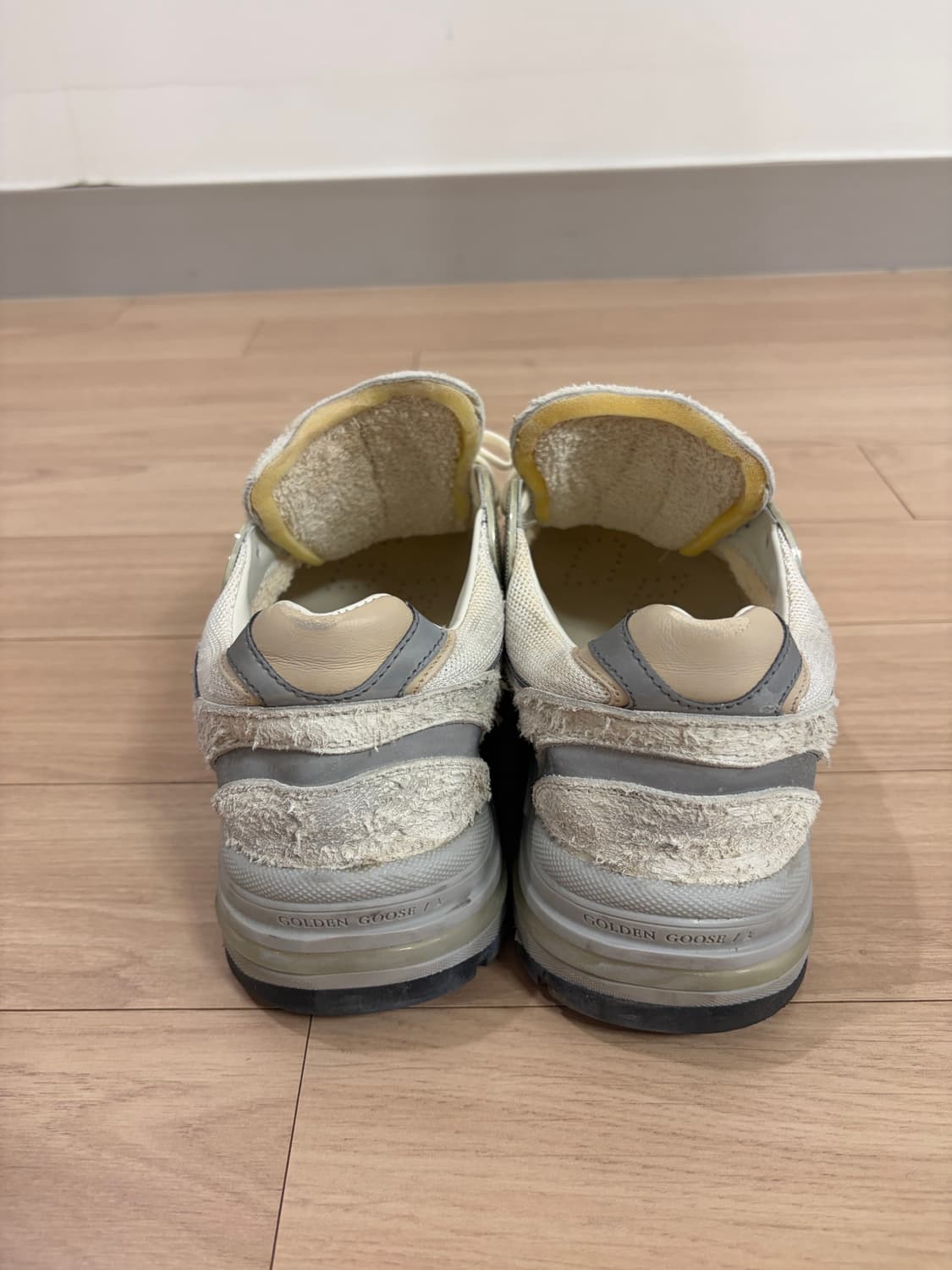 골든구스 대드스타 화이트실버 사이즈39 상품이미지2