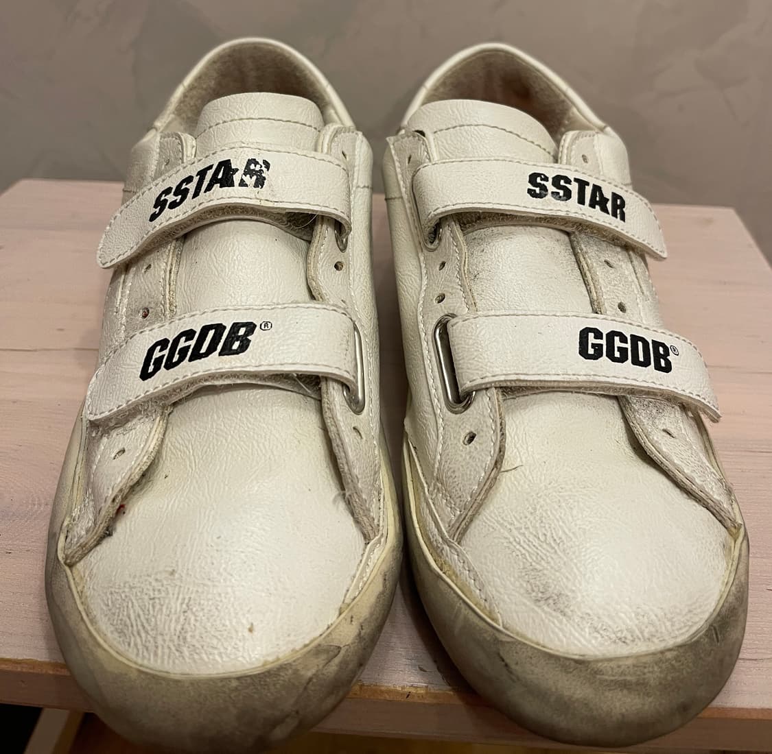 골든구스 올드스쿨에디션 벨크로 37(240) 사이즈 흰색 상품이미지1