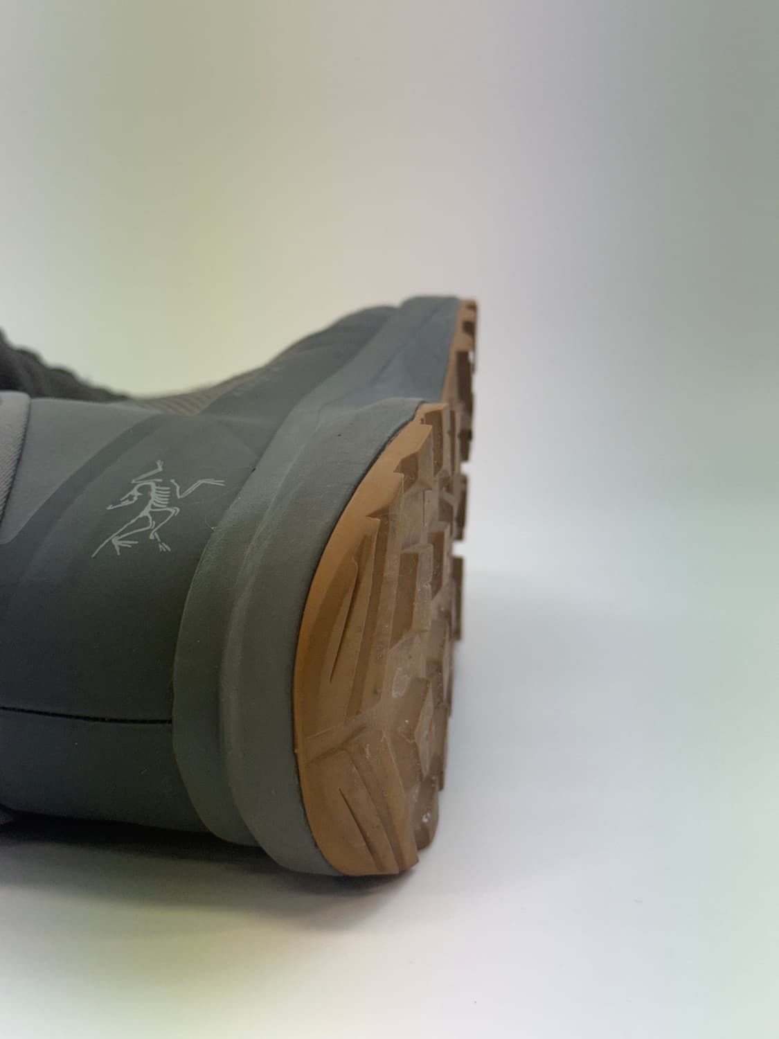 아크테릭스 에어리어스 FL 미드 GTX 275사이즈 상품이미지5