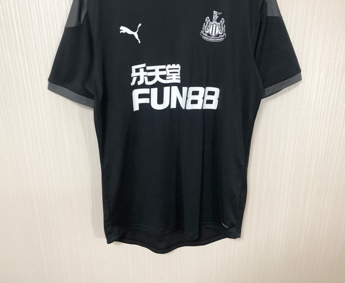 푸마 19-20 뉴캐슬 유나이티드 트레이닝유니폼/져지 L(해외) 상품이미지3