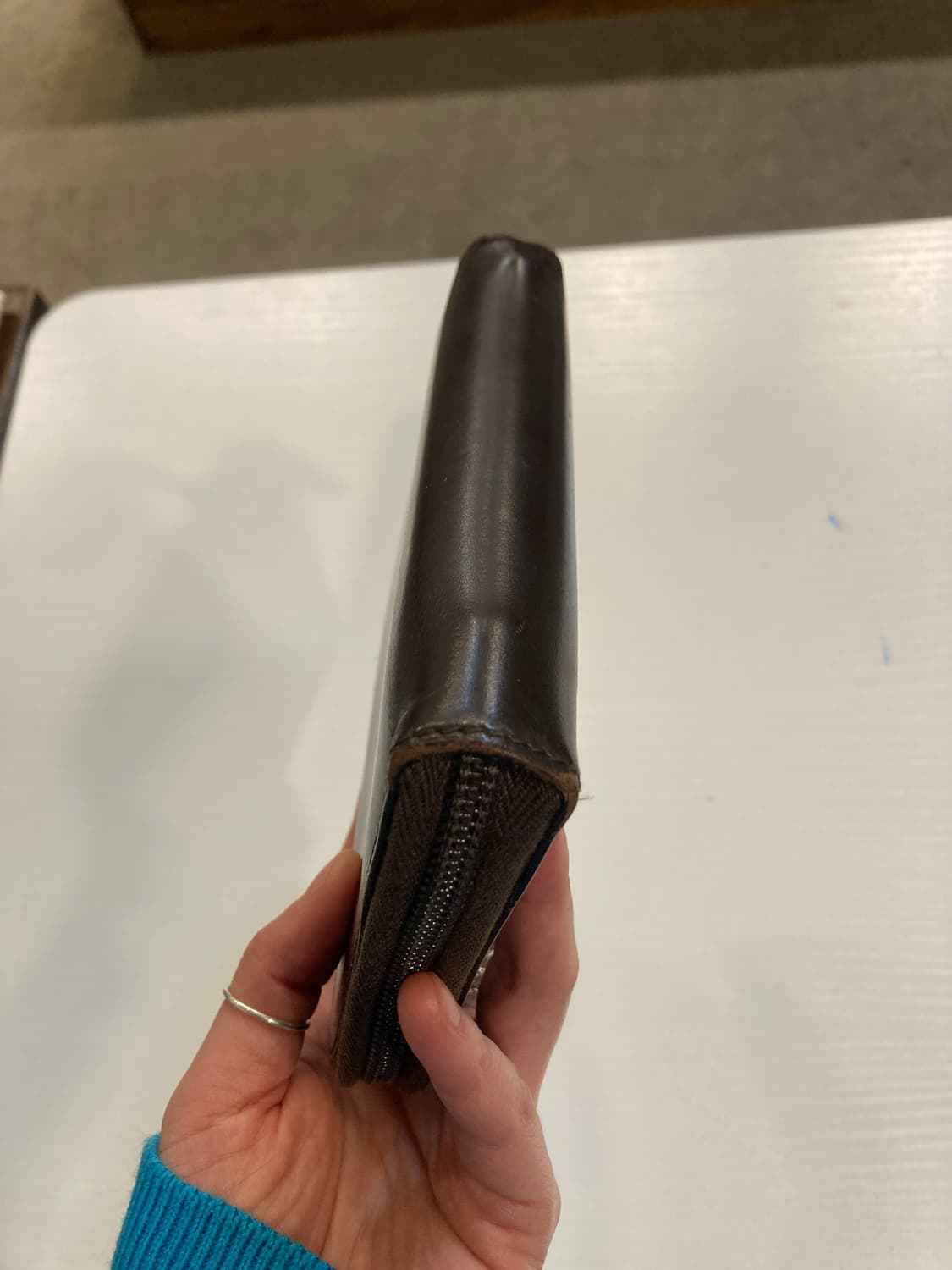 프라다 리얼 가죽 다이어리 겸 지갑 상품이미지2