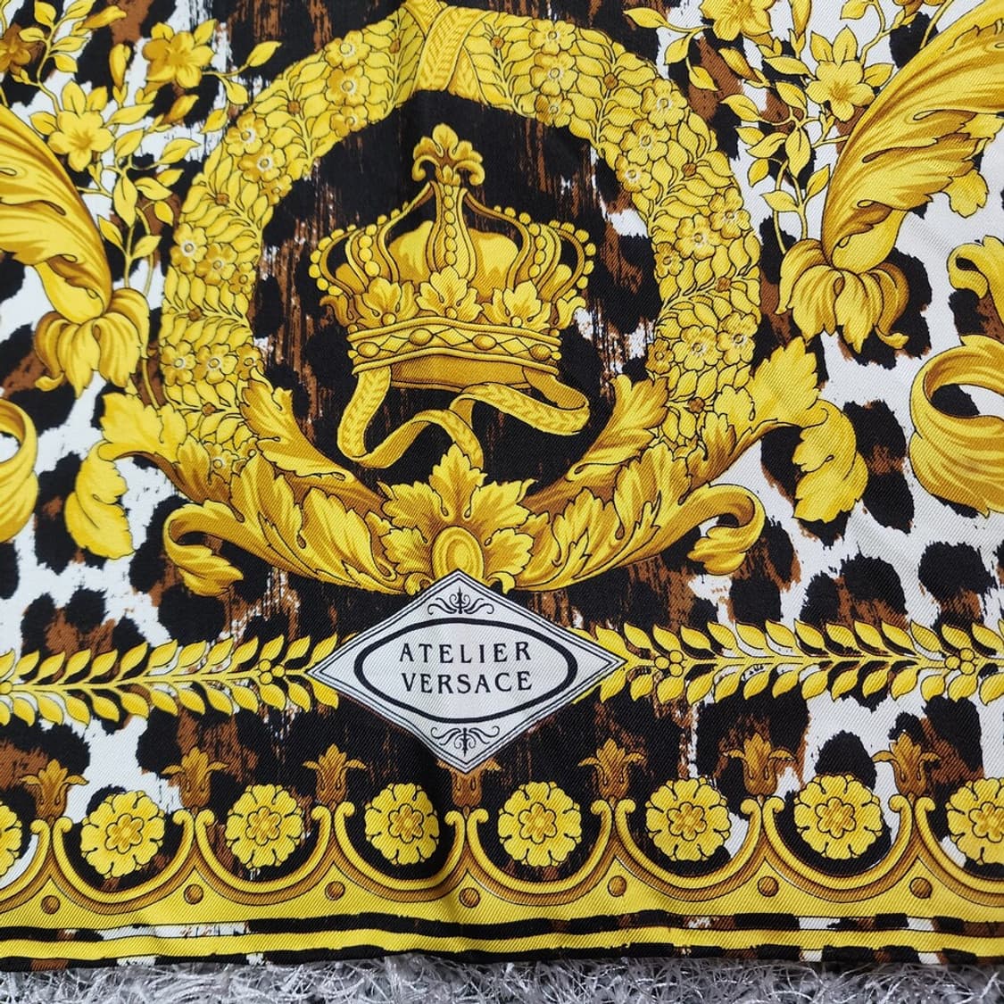 베르사체 실크 스카프 상품이미지5