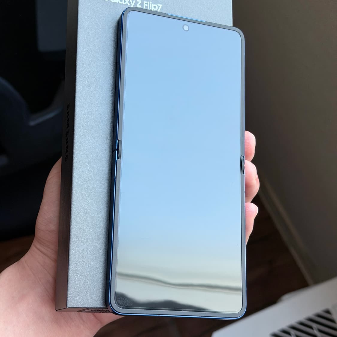 삼성 갤럭시 Z플립7 256GB 풀박스 상품이미지3