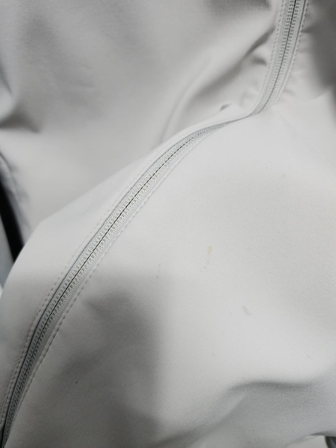 아디다스 클라이마웜 그레이 기모 트랙탑 상품이미지3