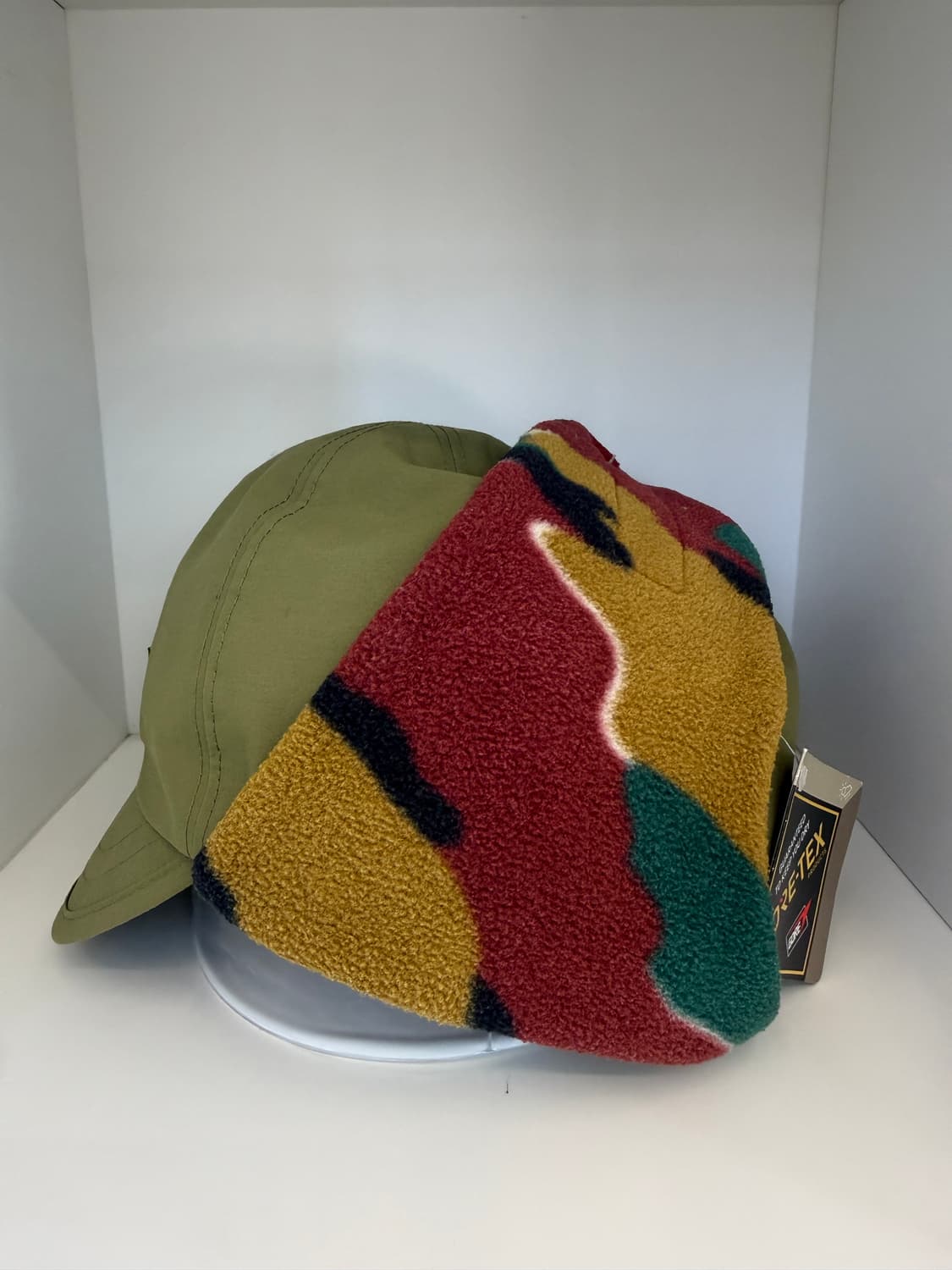 Supreme GORE-TEX Earflap Cap Olive 상품이미지3