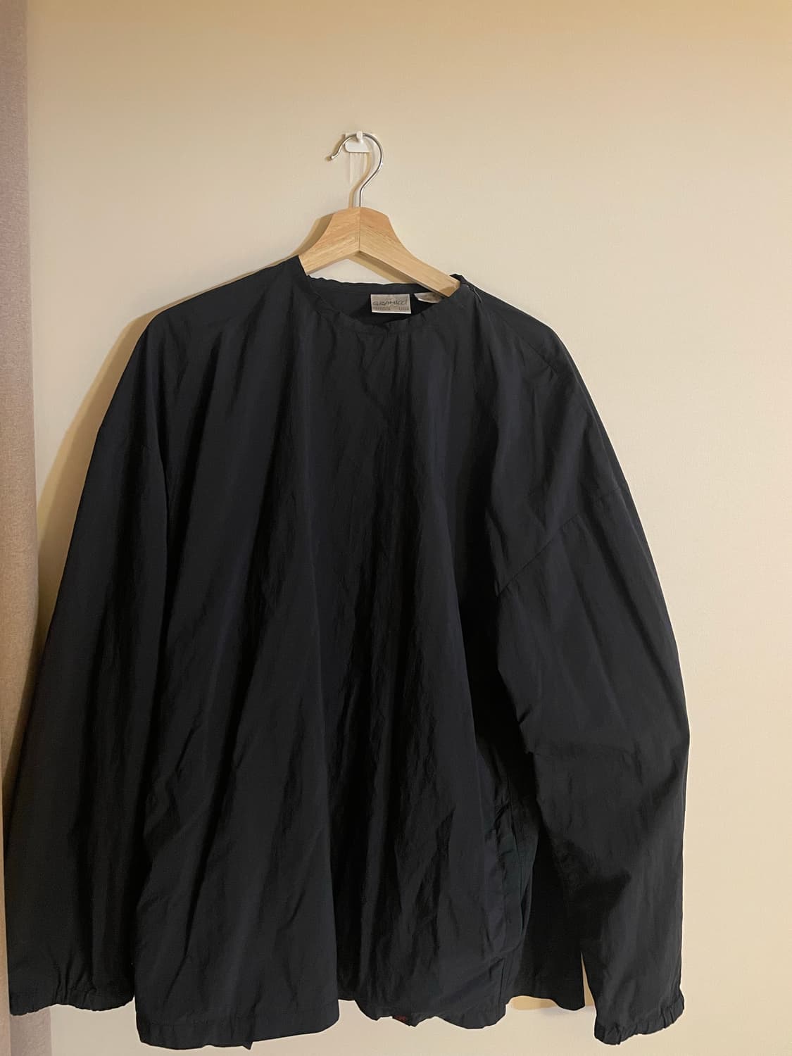 Gramicci 그래미치 패커블 블랙 롱슬리브 상품이미지1