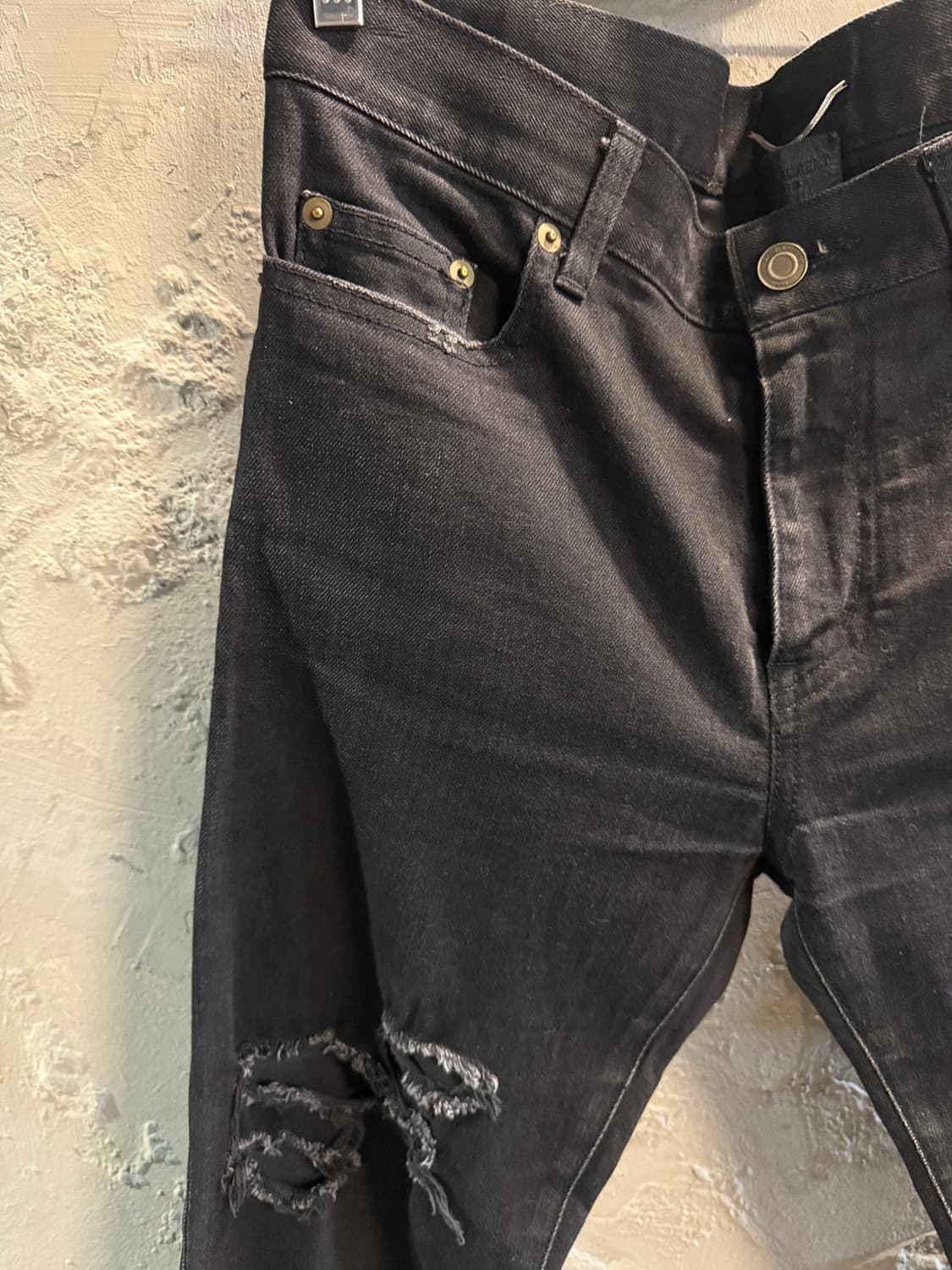 생로랑 파리 디스트로이드 블랙 스키니 데님 팬츠 30 상품이미지3