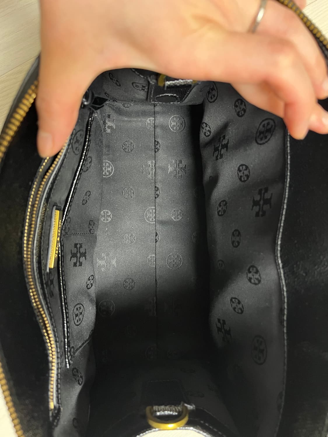 토리버치 카우스킨 여성 핸드백 (텍포함) 상품이미지3