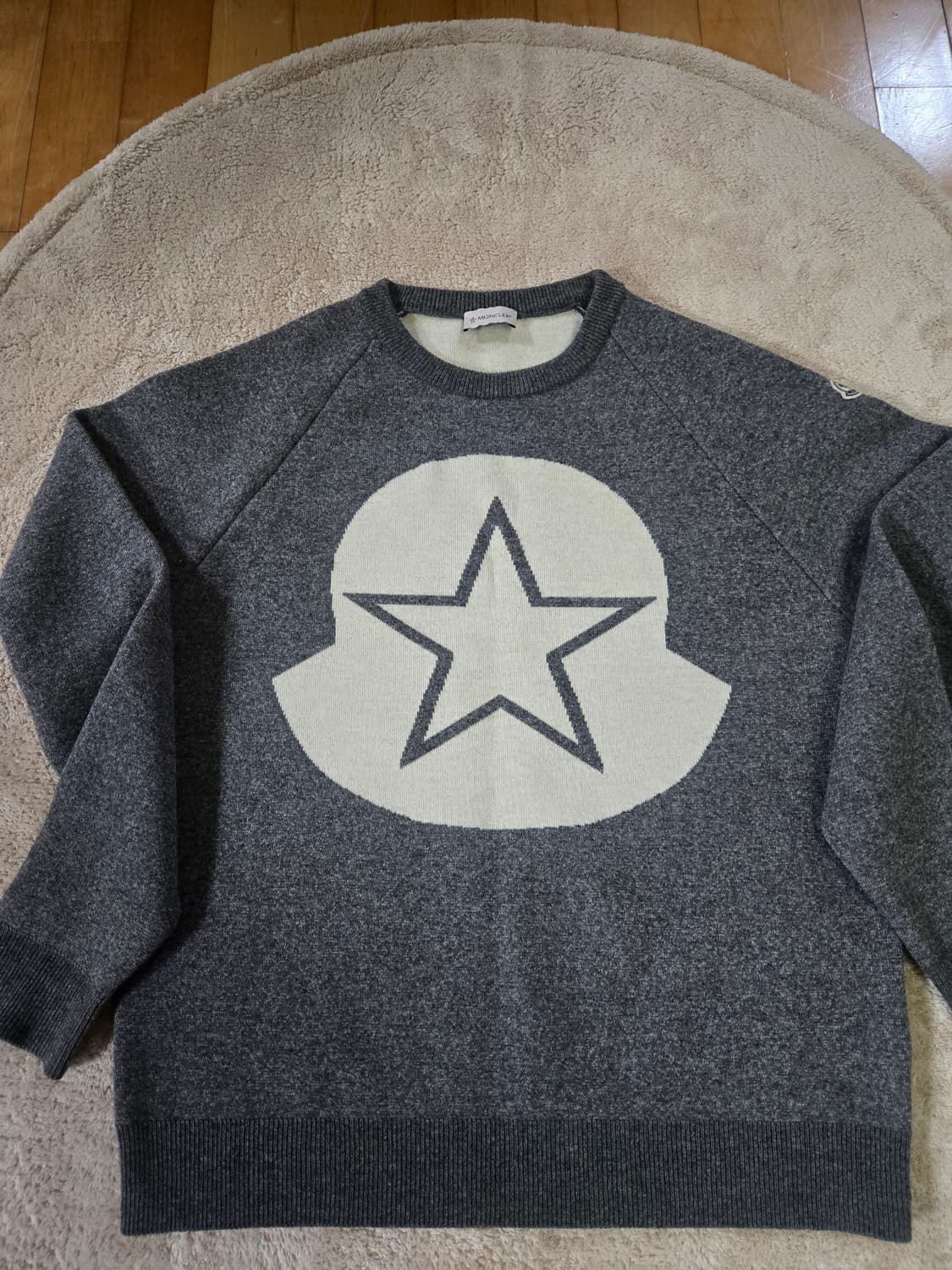 몽클레어 남성 마글리온 트리콧 스타 로고 니트 (그레이)/105사이즈 상품이미지1