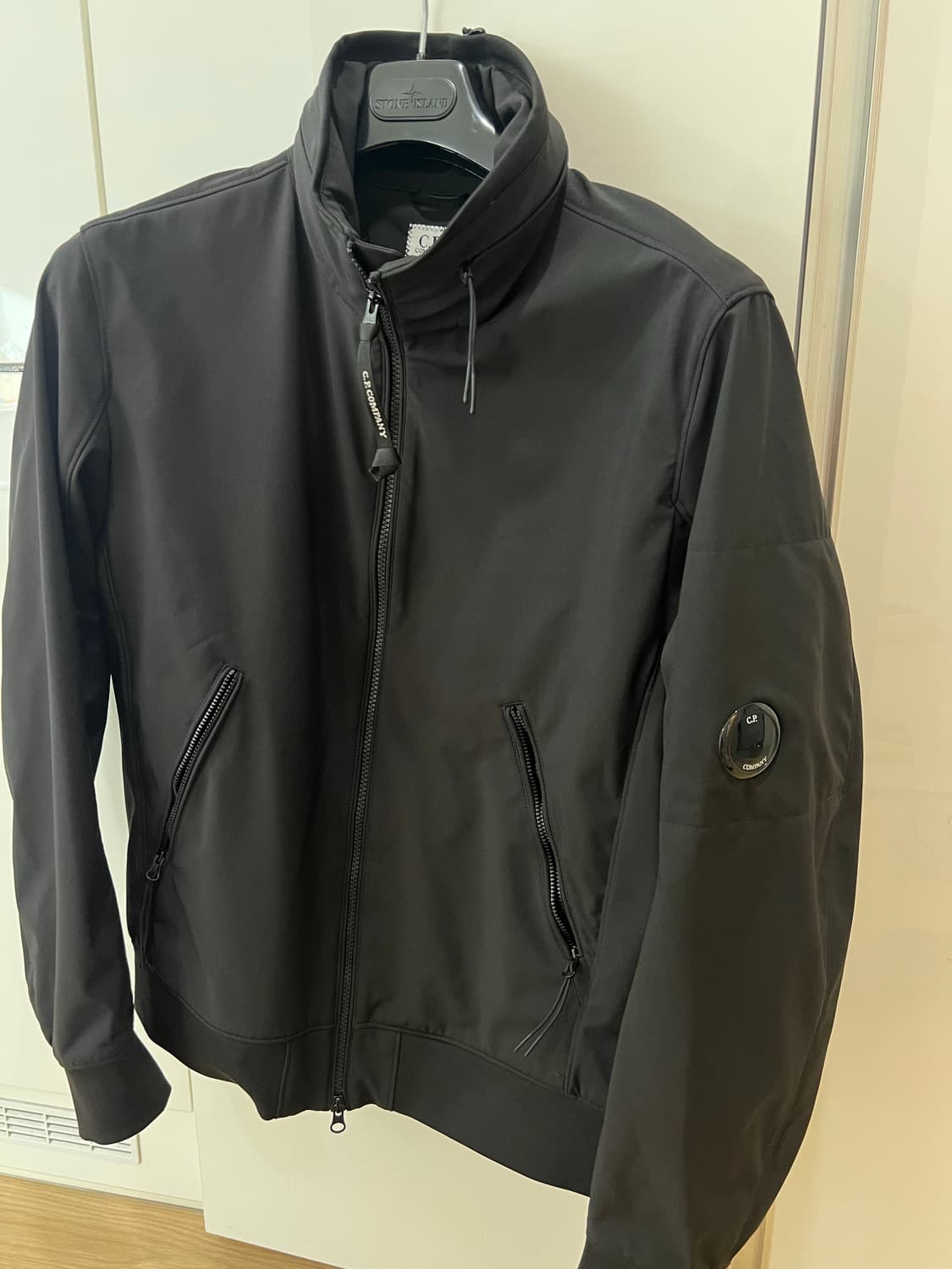 cp컴퍼니 소프트쉘자켓 50 (새상품급) 상품이미지1