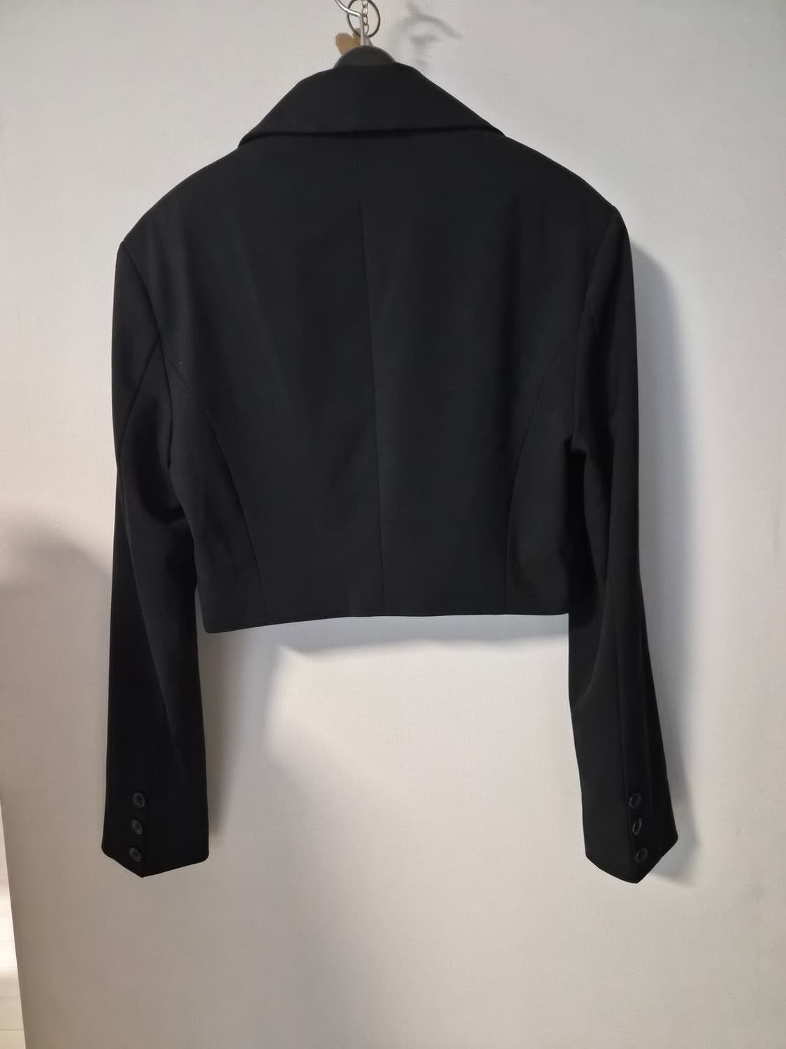 새상품 블랙업(BLACKUP)의 크롭 블레이저 자켓 상품이미지3