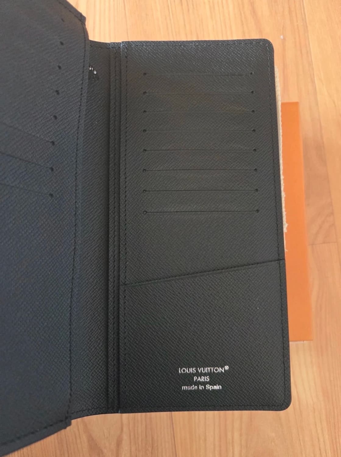 [미사용/새상품] 26ss 루이비통 에삐 브라짜 월릿 장지갑 상품이미지3