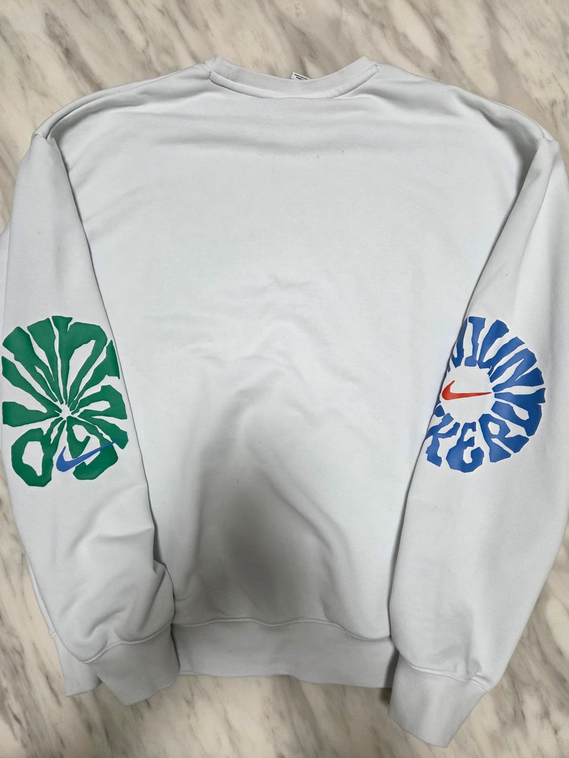 나이키 러닝 크루 맨투맨 상품이미지2