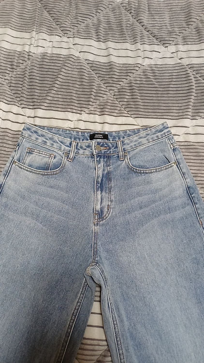 무신사 와이드 연청바지 실측30인치 기장110 상품이미지4