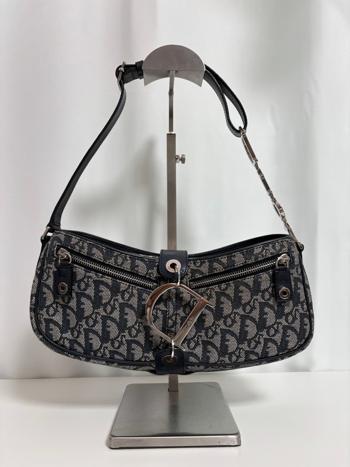 디올 오블리크 디링 새들백 상품이미지1