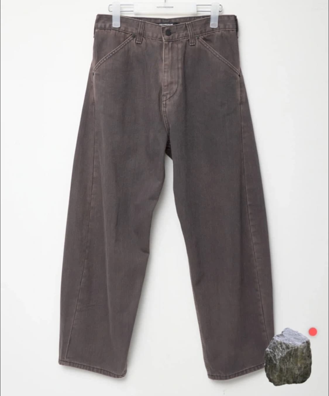 [실착1회/커브드진] 해칭룸 워시드 차콜 진 / 4 size 상품이미지1