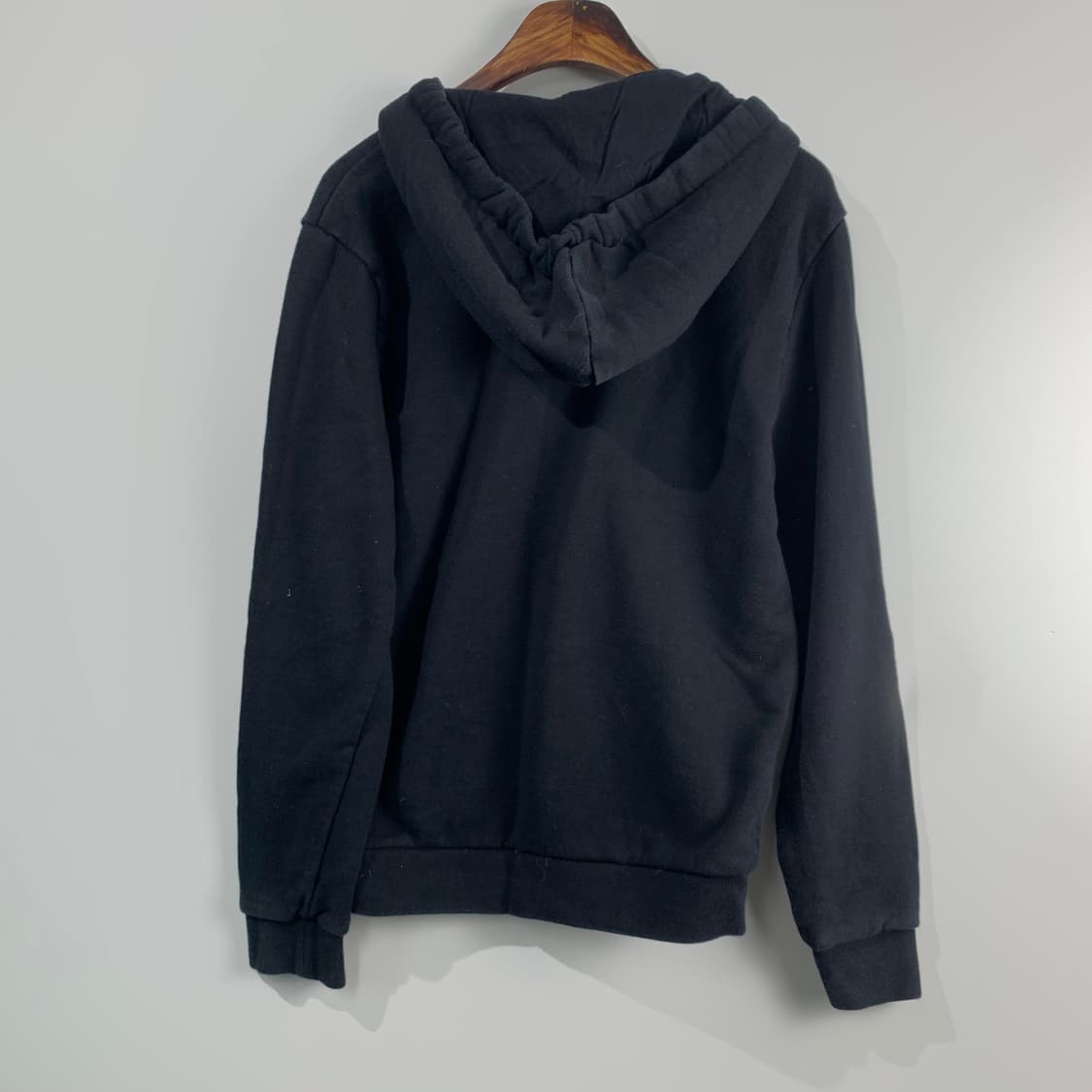 Guess 게스 자수로고 블랙 후드집업 상품이미지3