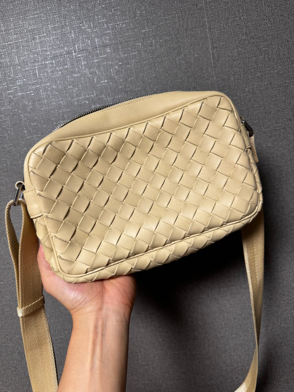 보테가베네타 인트레치아토 스몰 카메라백  상품이미지1