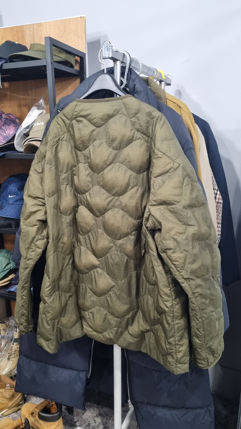 유니클로 화이트 마운티어링 경량패딩 3xL 상태좋아요~ 상품이미지3