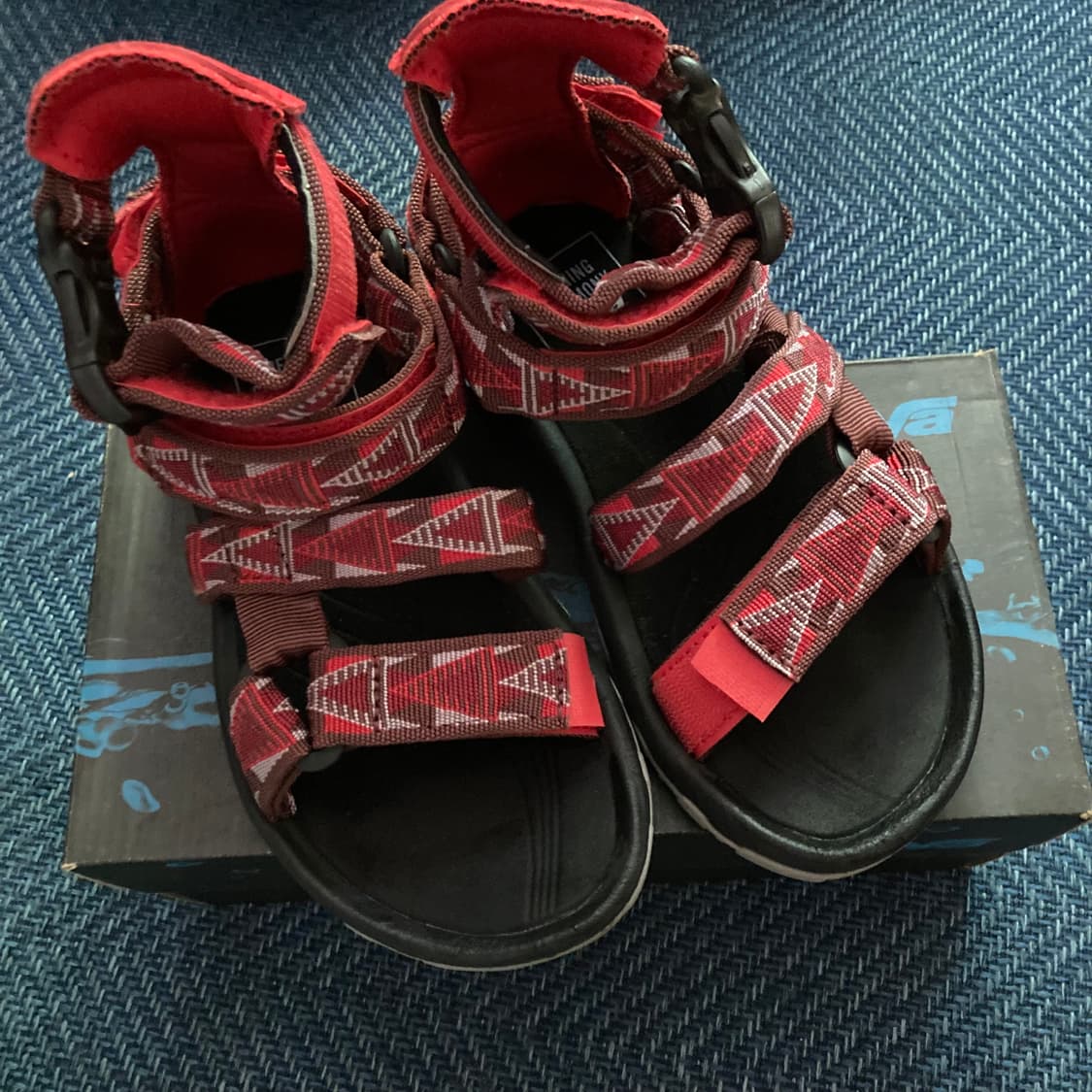 Teva 테바 오프닝세레모니 콜라보 레드 스트랩 벨크로 하이킹 샌들 샌달 상품이미지6