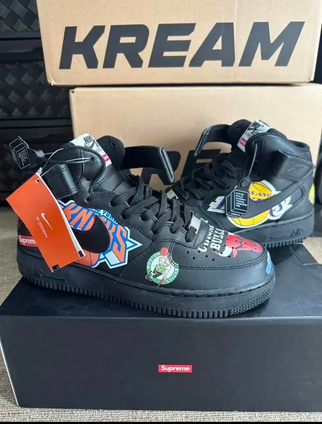 슈프림 에어포스1 미드 NBA 블랙 (255) 상품이미지2