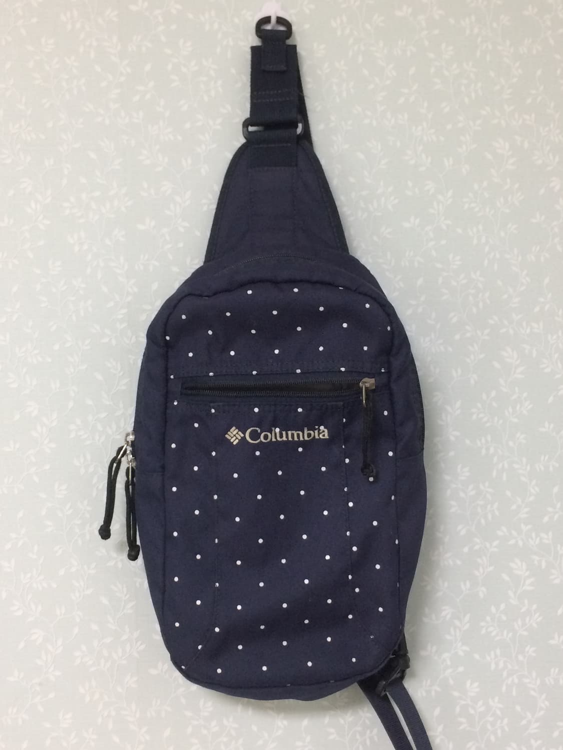 컬럼비아 도트 슬링백 도트 가방 columbia bag 상품이미지3