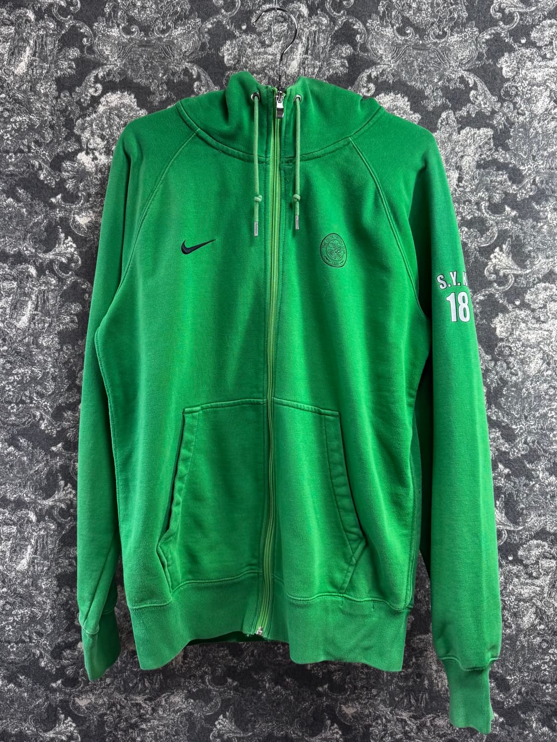 nike celtic club 나이키 셀틱fc 후드 집업 상품이미지2