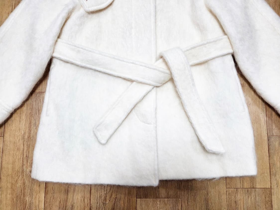 아틀리에나인(Atelier Nain) 헤어리 울 벨티드 하프코트 새상품 상품이미지9