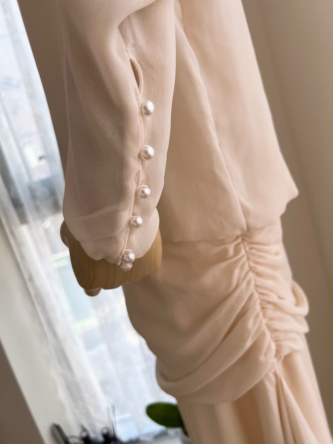 언발 레이스 넥 허리셔링 쉬폰 롱 원피스 상품이미지10