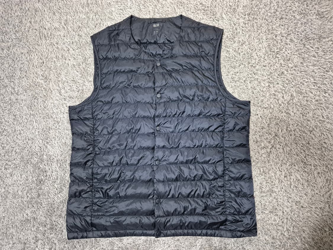 유니클로 남성 경량 다운 패딩조끼 네이비 L 상품이미지1