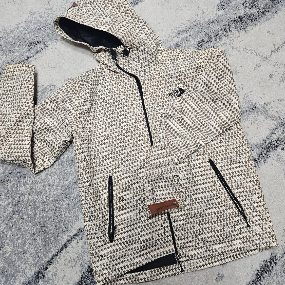 95 ]노스페이스 트레킹 패턴 바람막이 상품이미지1