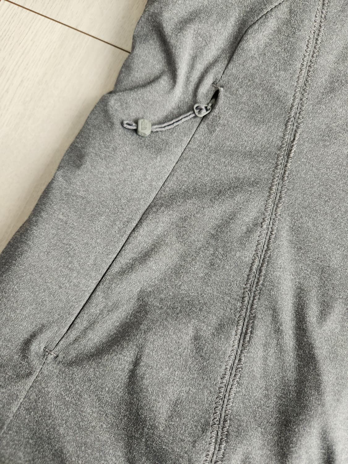 노스페이스 여성 브이엑스 프리 무브먼트 자켓 사이즈85(s)

사용감 거 상품이미지5