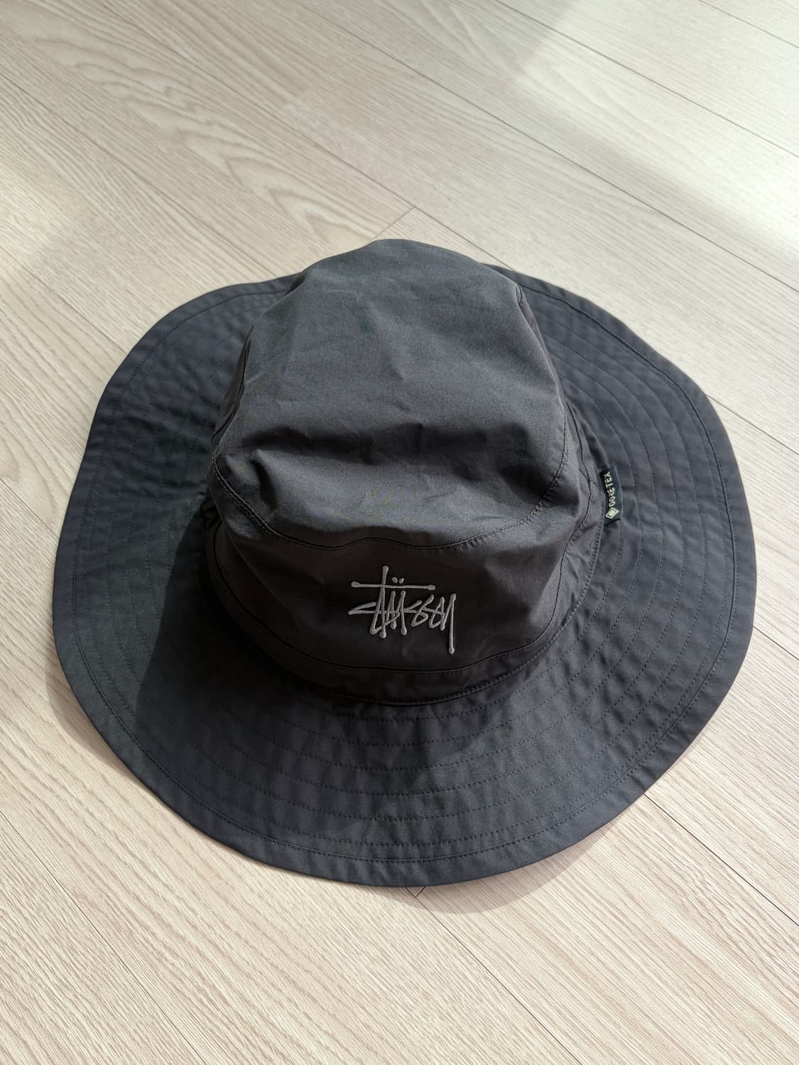 스투시 고어택스 버킷햇 상품이미지1