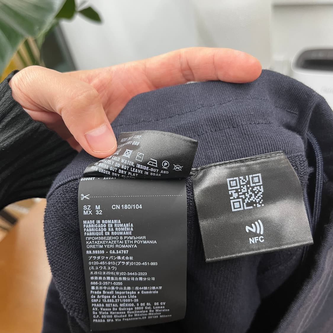 프라다 나일론 포켓로고 스웻쇼츠 M 상품이미지6