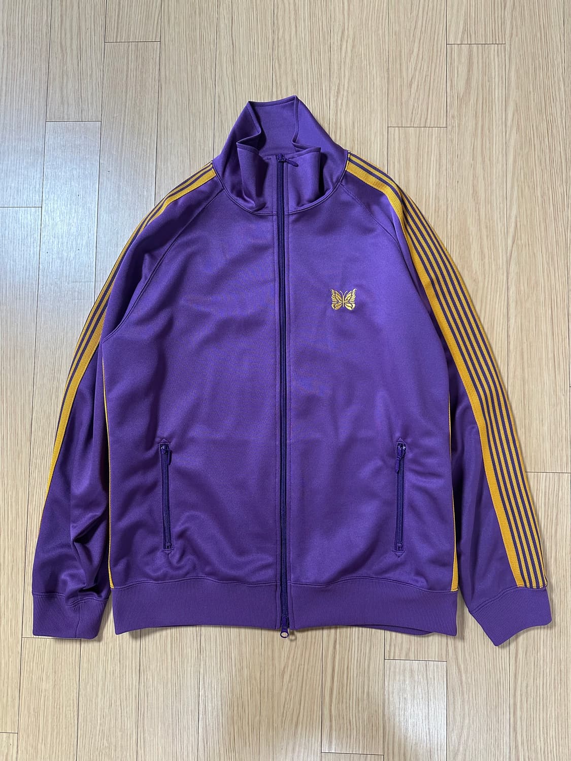 니들스 트랙 자켓 상품이미지1